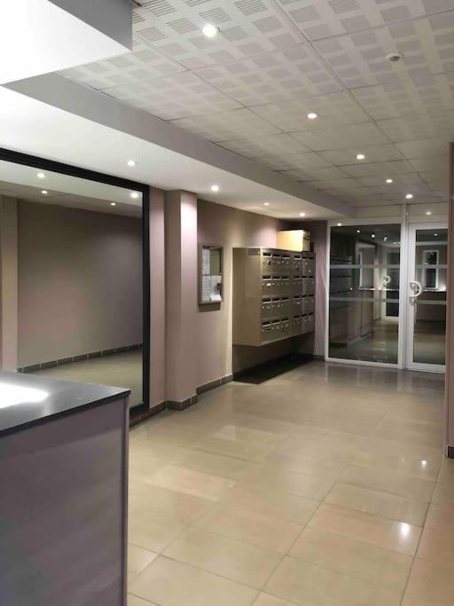 Bel Appartement Nimois Au Calme Avec Balcon Nîmes Zewnętrze zdjęcie